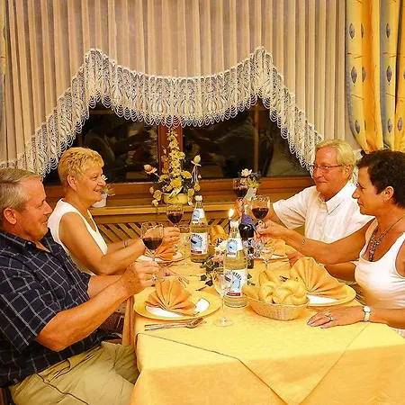 Gasthof-hotel Winkler Mühldorf